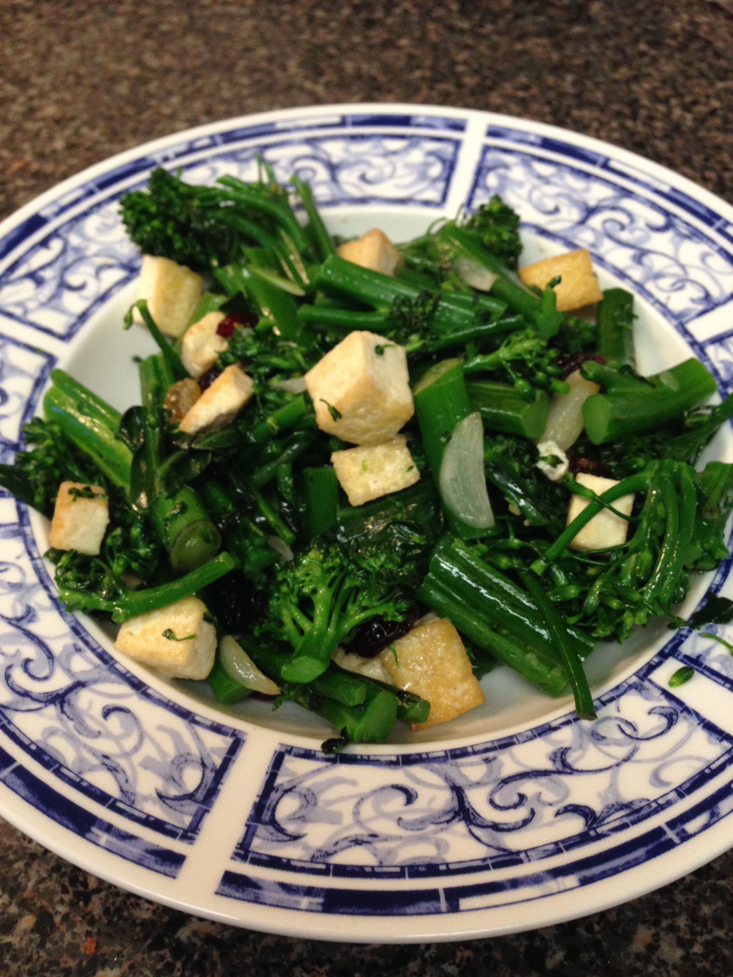 Brocoletti with Tofu, Garlic and Raisins